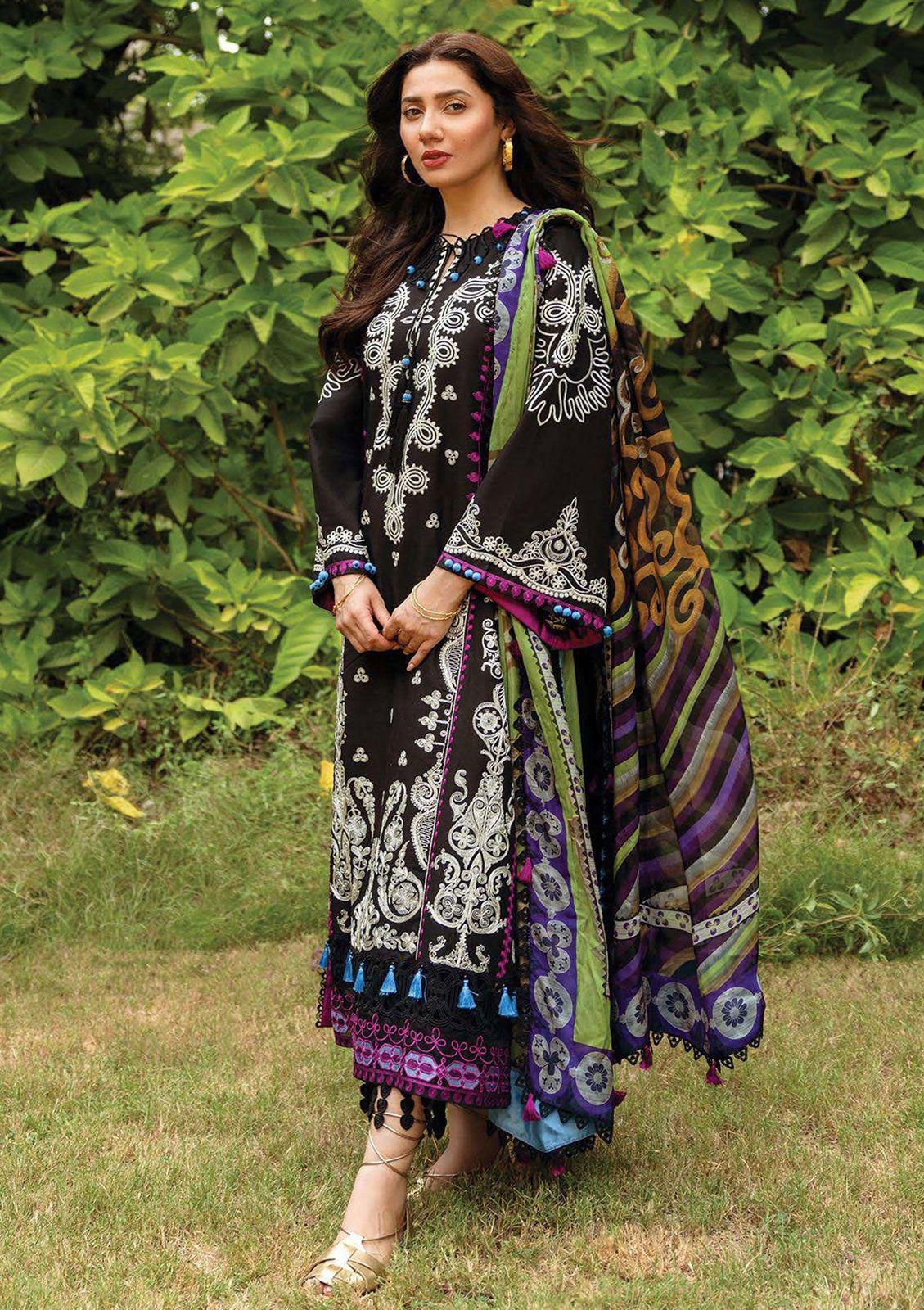 Sadaf Fawad (1039)