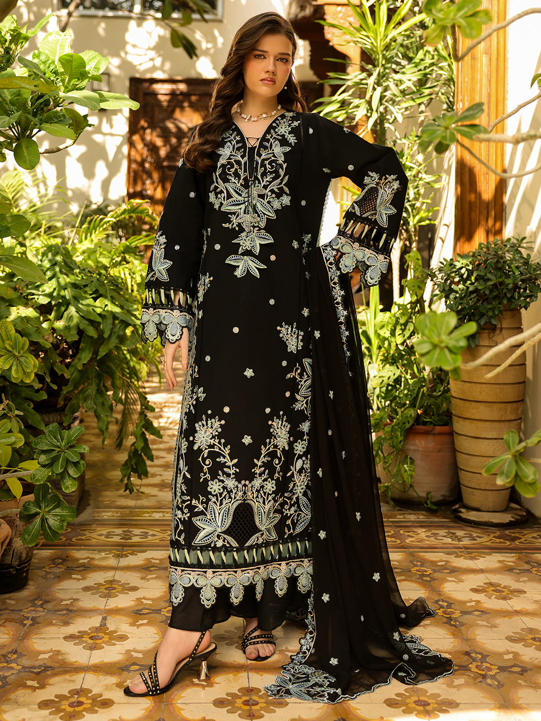 Shanaya (SH-03)